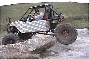 KALANGO 4x4-EVO II-na_pedra_2.jpg