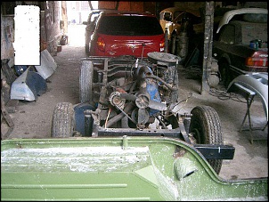 CJ5 - Quase raridade-22-chassi-com-carroceria.jpg