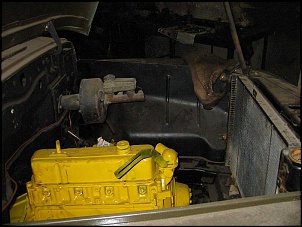 F-75 The Frank e CJ-5 The CJ-cofre_motor.jpg
