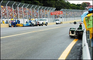 grupinho off road-c162_crash_webber_alonso_185.jpg