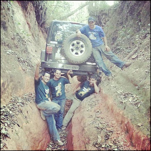 Encontro Jeep clube Estrada Real-391745_512731778741591_61880518_n.jpg