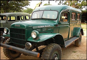 &quot;coisas estranhas&quot;-1950_dodge_power_wagon_gerstenslager_cargo_conversion_front_1.jpg