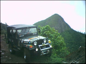 MEU JEEP NAO PARA DE DAR XIME-chapeu_da_brucha_164.jpg