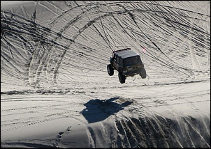 -jeep_flying.jpg
