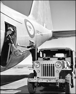 Jeeps na guerra-raafcj3bfront400_158.jpg