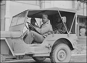 Jeeps na guerra-black_20soldiers_20in_20jeep_20wwii_580.jpg
