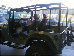 bocal do tanque de plastico traseiro-177379d1245515068-jeep-cj5-1957-ap-2-0-16v-gti-dsc00050.jpg