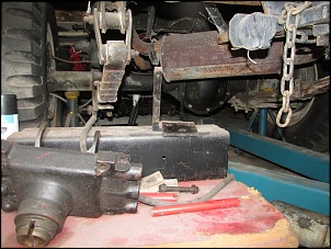 ironparts vs cinfel vs estribex-jeep-garagem-11-.jpg