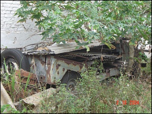 Triste fim para um CJ6.....-jeepsucatao1_184.jpg