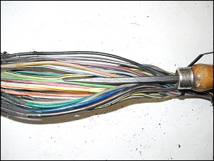 Cherokee XJ 99: rejuvenescimento-chicote_separacao_fios_01.jpg