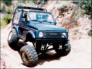 capota de fibra+lona?-131_0501_01z-1987_suzuki_samurai-front_passenger_side_view_desert.jpg