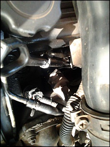 Bomba Injectora Sportage-vista-de-cima-vareta-e-tampa-do-leo.jpg