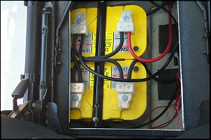 2 baterias no Defender 90-dcp_2446.jpg
