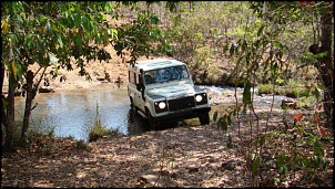 Fotos Defender-dando-agua-para-cavalaria.jpg