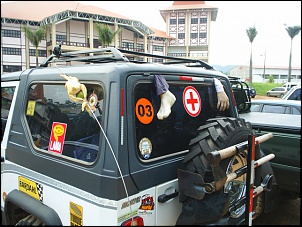 TR4 e equipamentos de apoio na Trilha-suporte-enxada.jpg