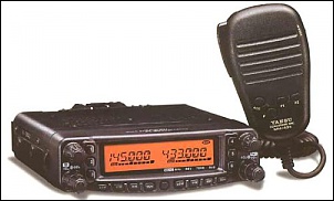 Radio Yaesu 8900R Quad Band-001.jpg
