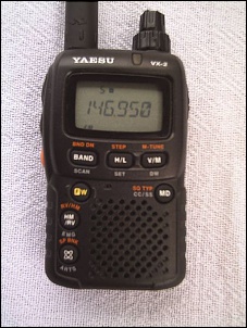 Yaesu VX-2R HT dual band 3W compacto (VHF UHF). Seminovo!-1pic_2776.jpg