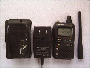 Yaesu VX-2R HT dual band 3W compacto (VHF UHF). Seminovo!-1pic_2779.jpg