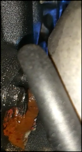 -vazamento-agua-suporte-filtro-oleo-frontier-1.png