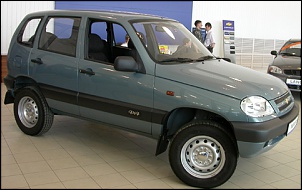 -112_0612_01z-2006_chevy_niva-front_right.jpg