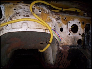 Gorki-cofre-motor-bloqueio-luz-re-.jpg