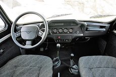 Comercial Russo Jipe UAZ-17019_prev2.jpg