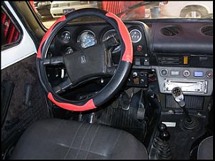Site interessante Viaturas ainda mais...-ladaniva3.jpg