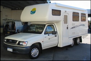 camping offroad-toyota-hilux-motorhome-com-3-eixos.jpg