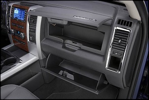 -163_0902_11z-2010_dodge_ram_2500_laramie_crew_cab-inteiror_view.jpg