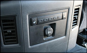 -2010-dodge-ram-2500-laramie-mega-cab-4x4-rear-seat-climate-vents-12-volt-power-outlet-heated.jpg