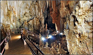 Visita ao Parque Estadual de Terra Ronca/GO-salao-das-agulhas-caverna-do-diabo.jpg