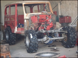 A reforma da land willys....-suporte-motor-e-pneu-035.jpg