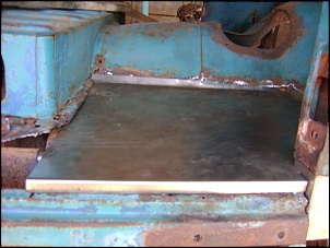 A Pickup Willys (F75) do Spin....-imagem-080-pickup-assoalho-direito.jpg