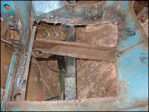 A Pickup Willys (F75) do Spin....-imagem-101-pickup-assoalho-esquerdo..jpg