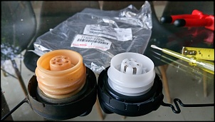 GV3 2009 - Perfumarias e Lift 1 1/4&quot; feito em casa-gv3-v6-tampa-do-tanque-de-combustivel-com-valvula-1-.jpg
