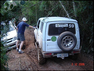 Samurai desenterrando Hilux-dsc01903.jpg