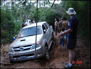 Samurai desenterrando Hilux-dsc01904.jpg