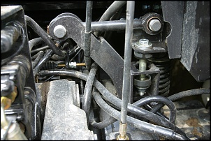 Bancos para Bandeirante-press_06092004_cab_suspension_panhard_rod.jpg