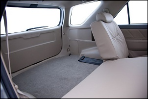 tem como colocar os dois bancos auxiliares na sw4 2005?-toyota_hylux_e_sw4_2012_f_028.jpg