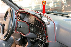-hilux-sr5-2.8-1998-99-painel-moldura-quebrado-angry.jpg