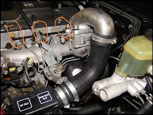03 reguladores abaixo do inter cooler da hilux 2011 diesel.-dsc02198.jpg