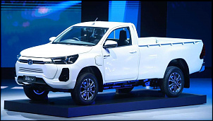 -toyota-hilux-revo-bev-concept.jpg