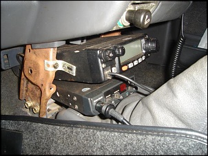 Radio Amador - Hilux-radio-001-small-.jpg