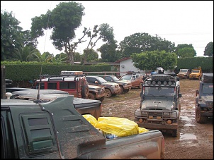 Trilhas No Amazonas-exped2009-estacionamento-em-humaita1.jpg