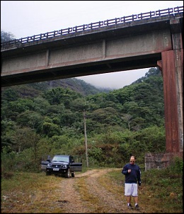 Trilhas Em Sao Jose Dos Campos E Regiao !-pajero-ponte-caminho-fumaca.jpg
