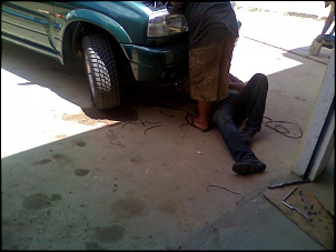 -pedacos-da-correia-do-alternador-quebrada.jpg