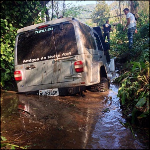 Trilhas no Sul-amigos-da-noite-4x4.jpg