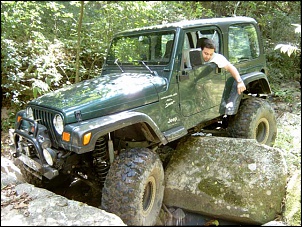 Trilha leve no Rio de Janeiro-pedra-x-chassi.jpg