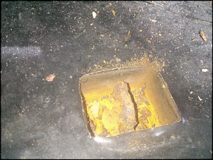 Bate-pedra no assoalho interno do troller-trava-do-baco-enferrujada.jpg