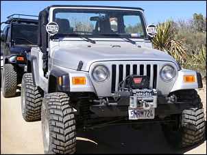 Farol auxiliar no para brisa!!-cavediverjcsjeep.jpg